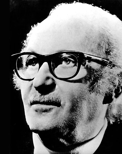 Lee Strasberg, director del Actors Studio y creador de El Método de actuación, fotografiado en 1976